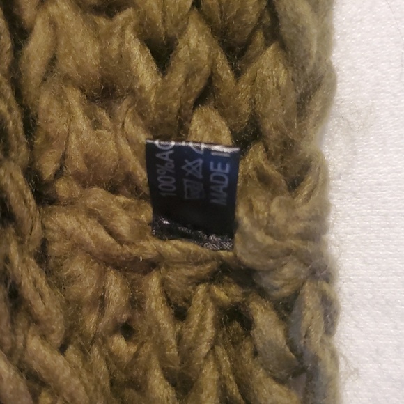 Chunky Army Green Knit Infinity Scarf - Picture 4 of 6